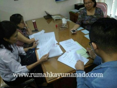 rumah kayu minimalis