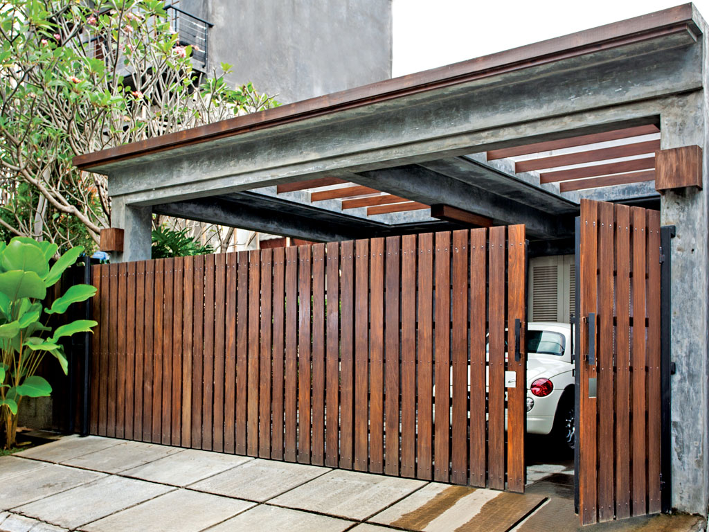 pagar kayu teras rumah minimalis