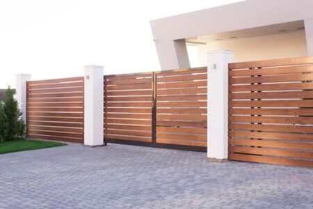 pagar kayu teras rumah minimalis